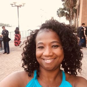 Meet your Posher, Aisha